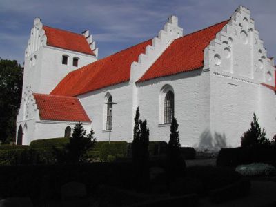 Kolby kirke
Modtaget af Karl Erik Kornmaaler Mikkelsen. 2oo4
