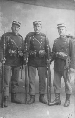 Marinus JÃ¸rgensen
Fra Egnsarkivets gemmer. 3 soldater anno 1912 Marinus JÃ¸rgensen, Stauns 1914.
