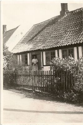 Ã˜stervangen 38
Modtaget af Jan Hansen. Ane og Rasmus Kaiser hus i Onsbjerg, Ã˜stervangen 38. 
